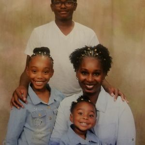 Meet your Posher, Lakima